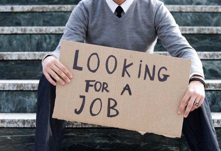 8 Job Hunting Tips to Get Your Dream Role in 2023